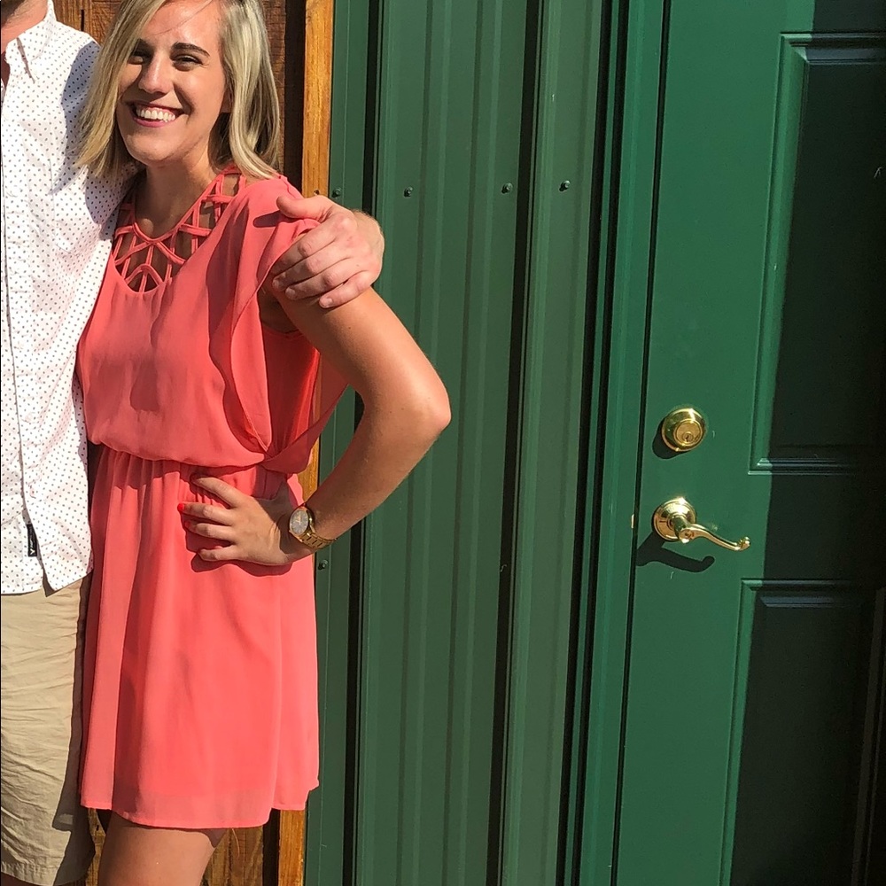 Dress - Picture 3 of 3